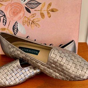 Naturalizer flats
